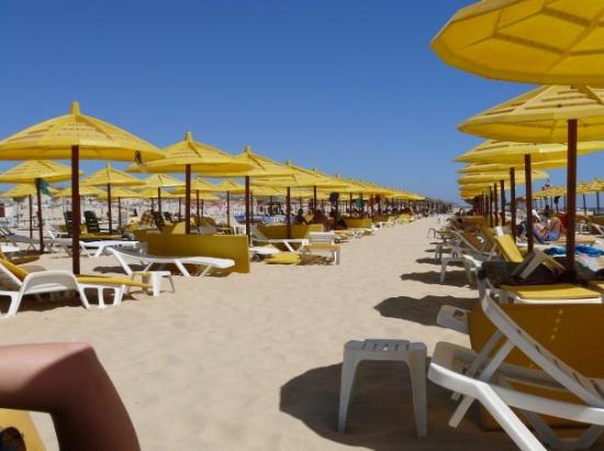 Monte Gordo Beach