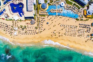 Uvero Alto Surf School