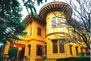 Queen Savang Vadhana Museum