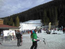 TSAKIRIS Ski and Snowboard