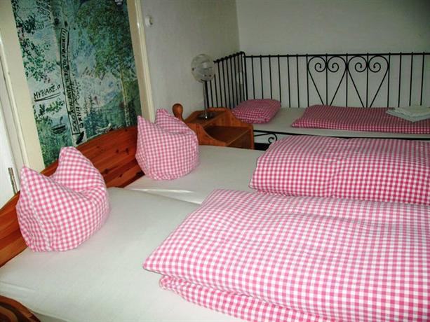 Youth Hostel Nikolaus Glockenhaus