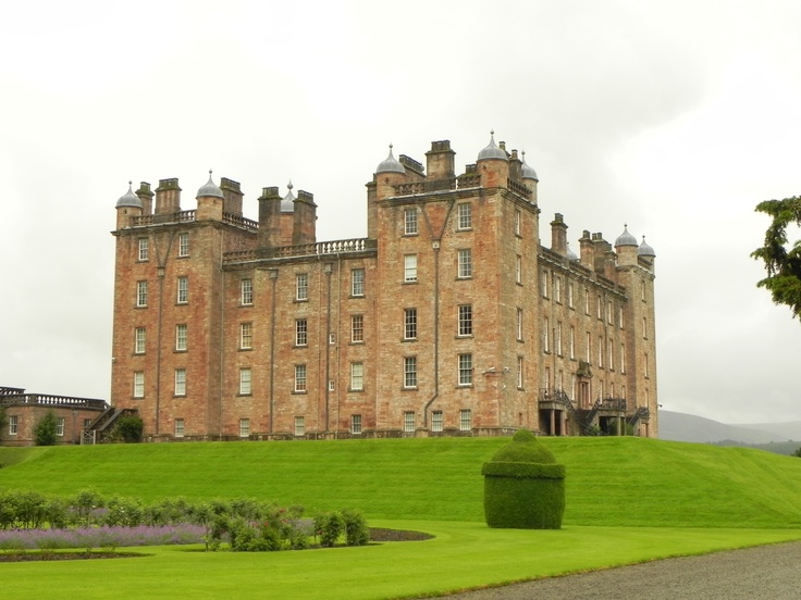 Drumlanrig Castle