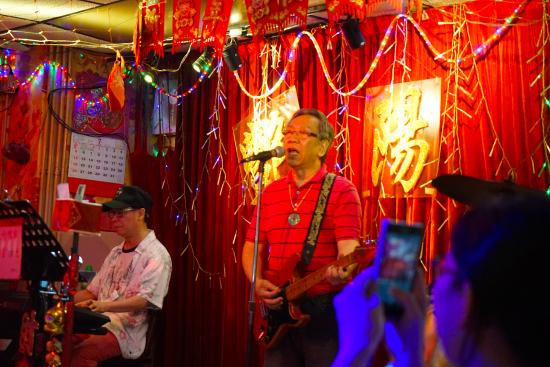 Walk in Hong Kong-Day Tour