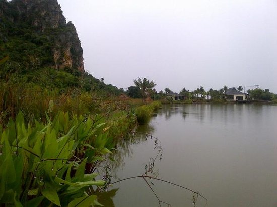 Jurassic Mountain Resort and Fishing Park