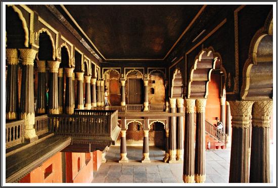Tipu Sultan Fort and Palace - Bangalore KR Market