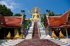 Big Buddha Temple (Wat Phra Yai)