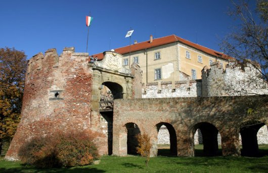 Siklos Castle