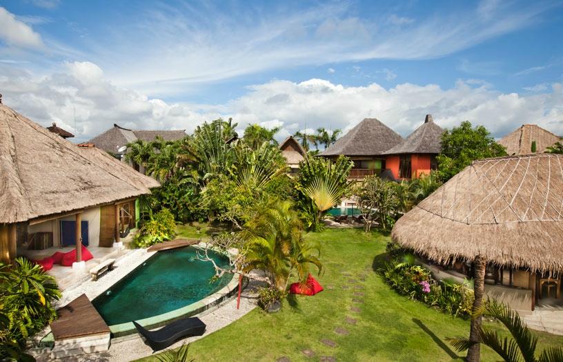 Wave House - Surf Camp
