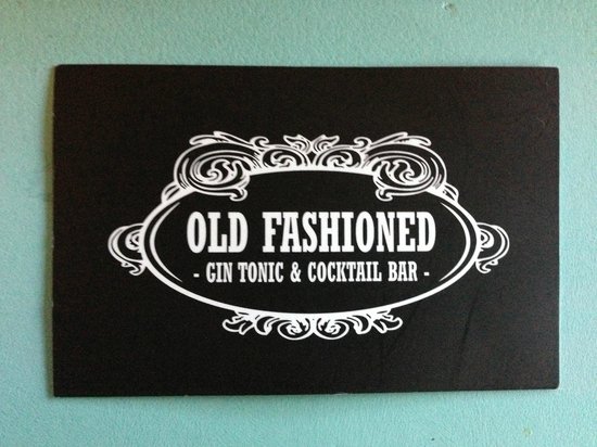 Old Fashioned - Gin Tonic and Cocktail Bar