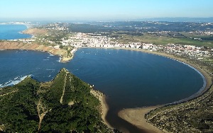 Alcoba�a Portugal Port