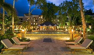 Pullman Palm Cove Sea Temple Resort & Spa