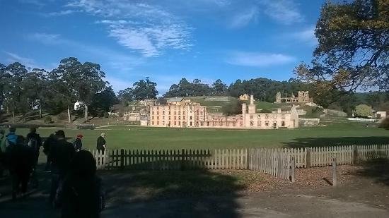 Gray Line Tasmania Day Tours