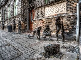 Paul Street Boys monument