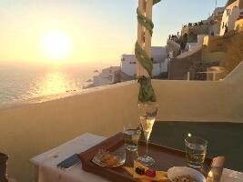 Oia Greece Spa