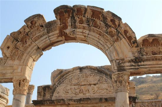 Helliantus Anatolia Tours