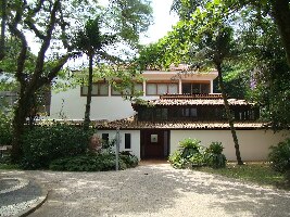 Casa do Pontal Museum