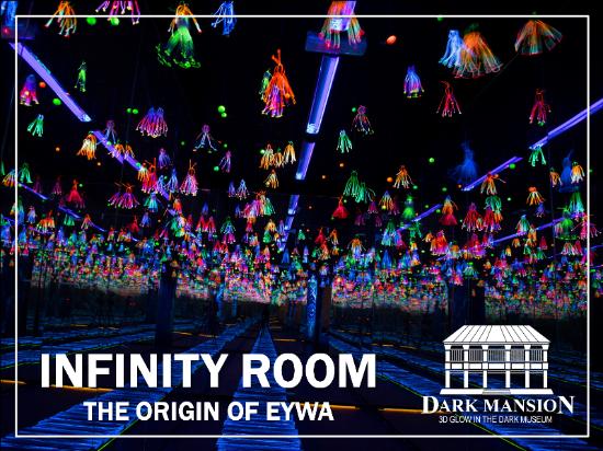 Dark Mansion - 3D Glow In The Dark Museum