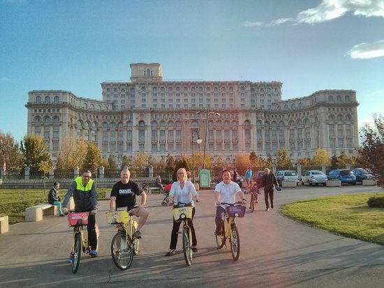 Slow Tours - Bike Tours