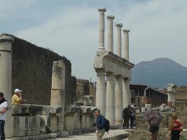 Vesuvius vs. Pompeii Tours