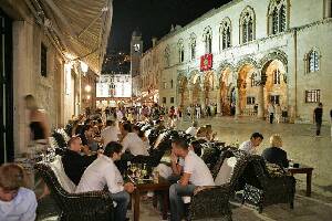 NoneNina Bar