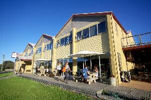 Port Campbell Canada Hostel