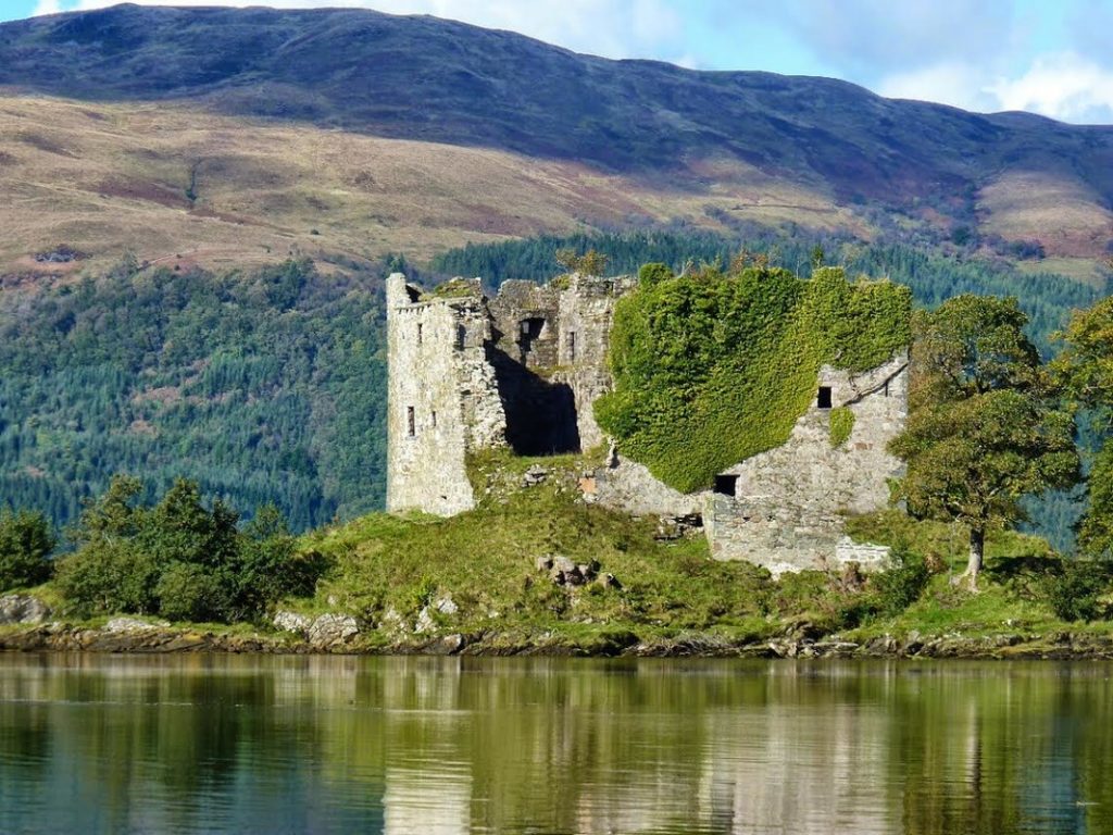 Old Castle Lachlan