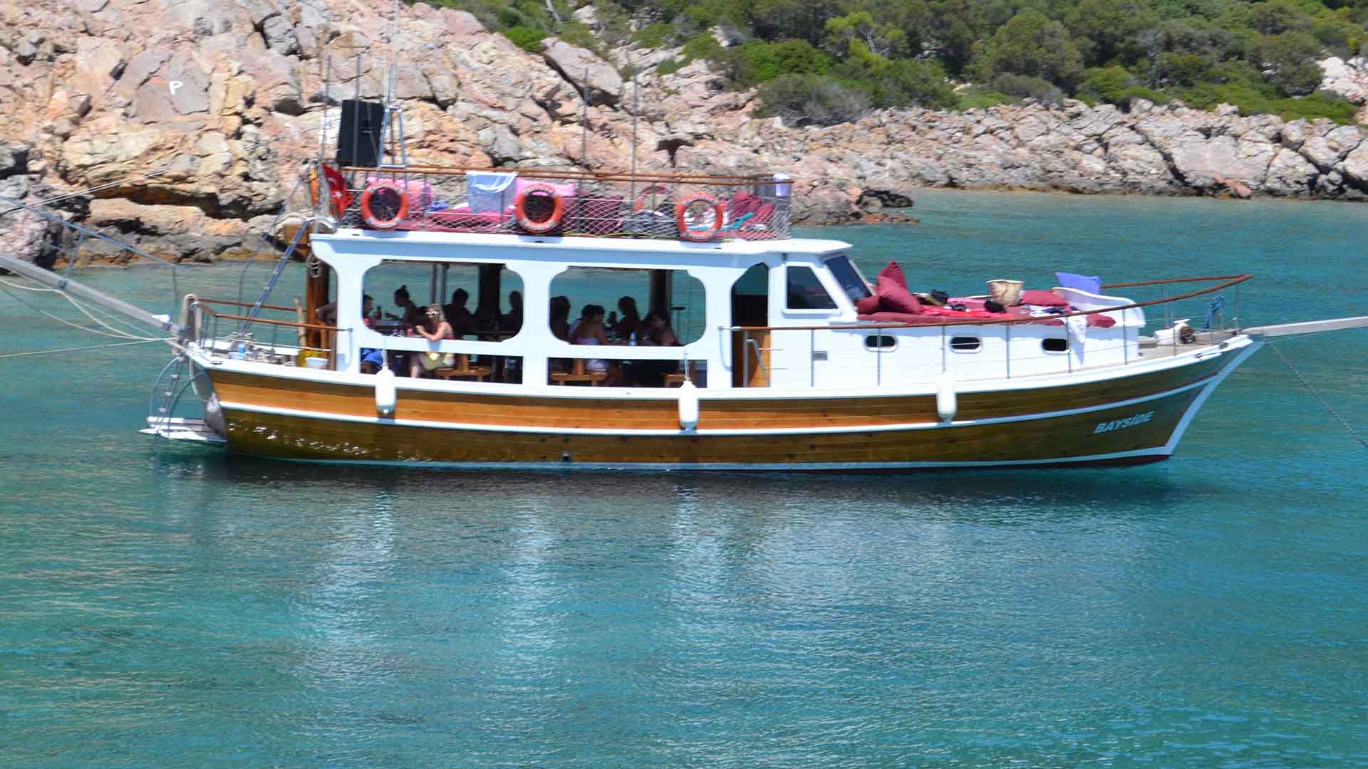 Bayside and Tora Boat Tours