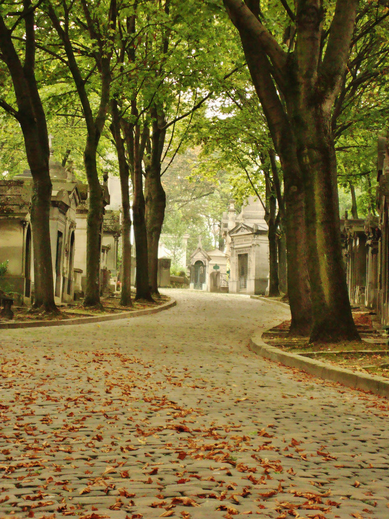 Pere-Lachaise Cemetery (Cimetiere du Pere-Lachaise)