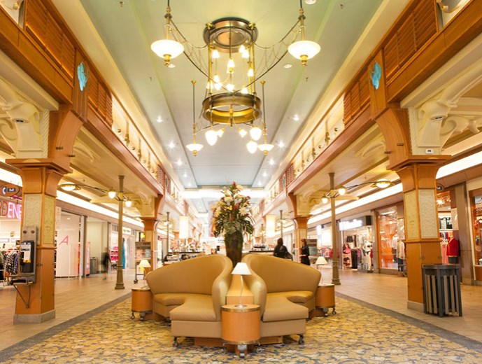 Centre Commercial Place Fleur de Lys