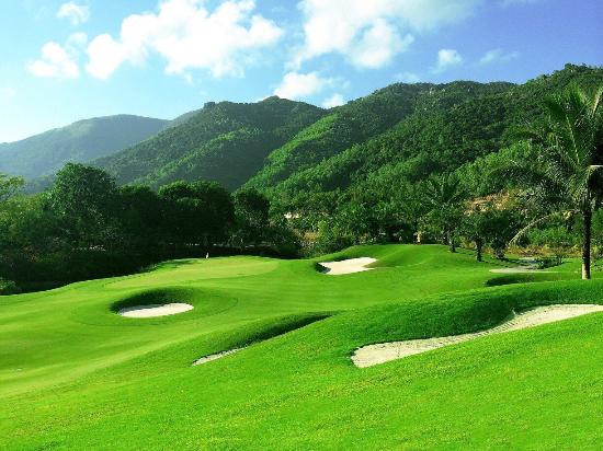 Diamond Bay Golf and Villas