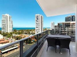 Meriton Suites Broadbeach