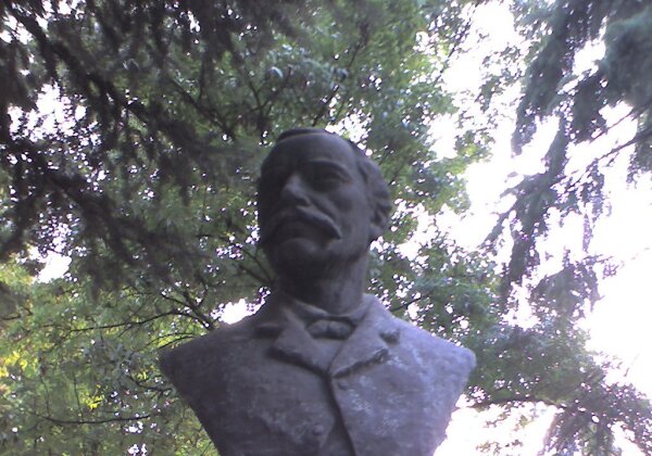 Rakovski Monument