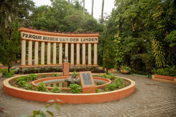 Parque Ruber Van Der Linden