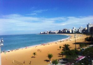 Praia da Costa Beach