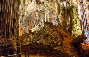 Gruta da Tapagem