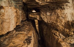 Tyendinaga Cavern and Caves