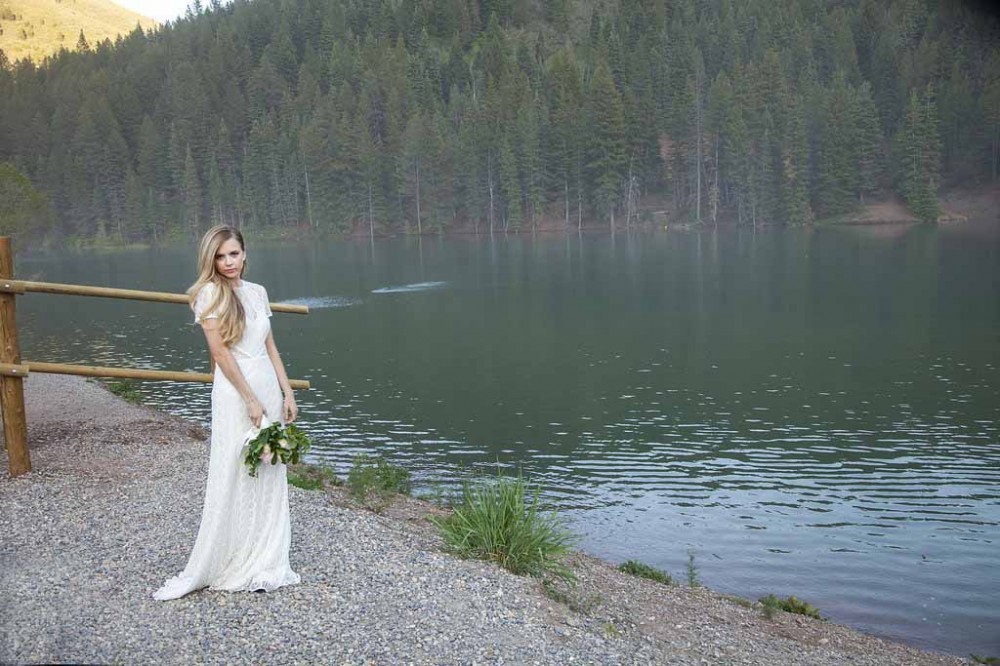 Bridal Portrait Poses: Tibble Fork Reservoir