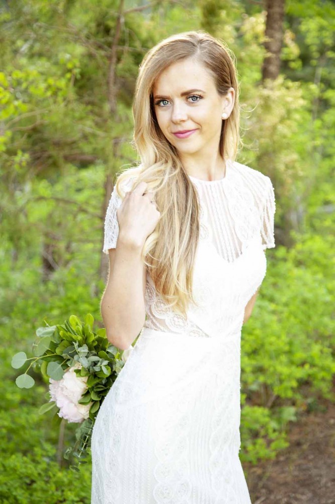 Beautiful Bridal Portrait Poses: Tibble Fork Reservoir