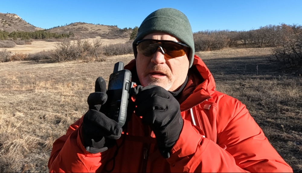 Call SOS on the GPSMAP 67i Call SOS on the GPSMAP 67i