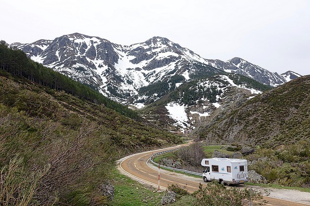 RV on the open rad