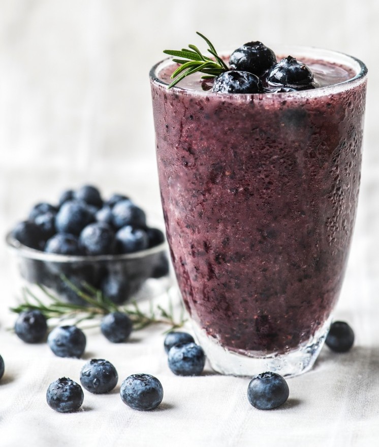 blueberry and kale smoothie