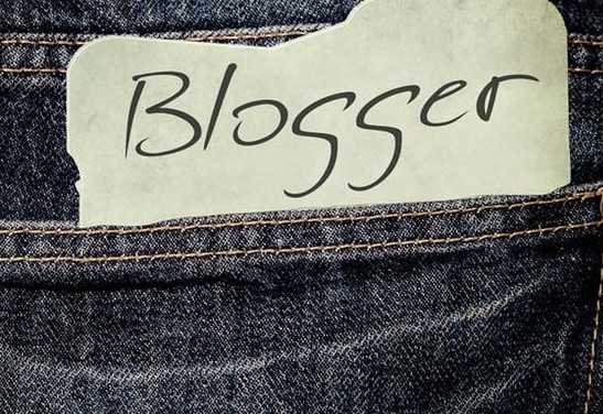 4 Tips on Writing for a Living Online. 3 4 Tips on Writing for a Living Online.