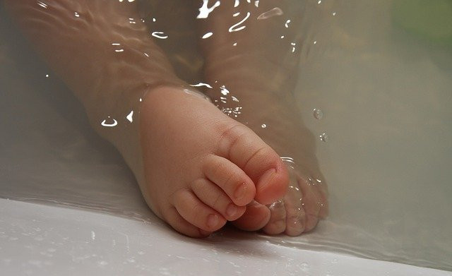 A parent's guide to home remedies for a cold