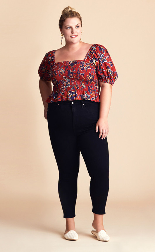 clothes for round body shape