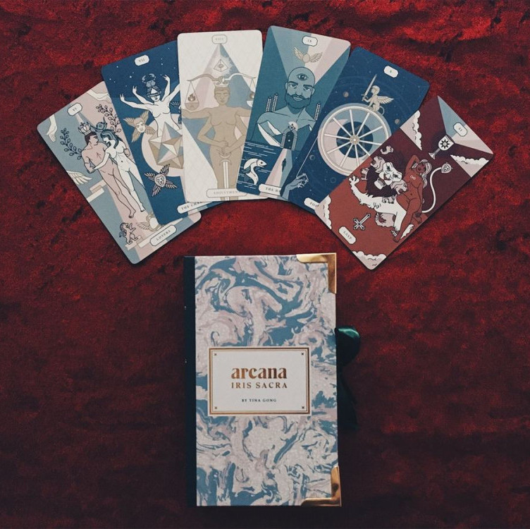 Arcana Iris Sacra Tarot Deck (Labyrinthos) Arcana Iris Sacra Tarot Deck (Labyrinthos)