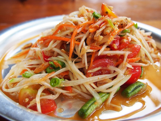 Exotic Tropical Green Papaya Salad