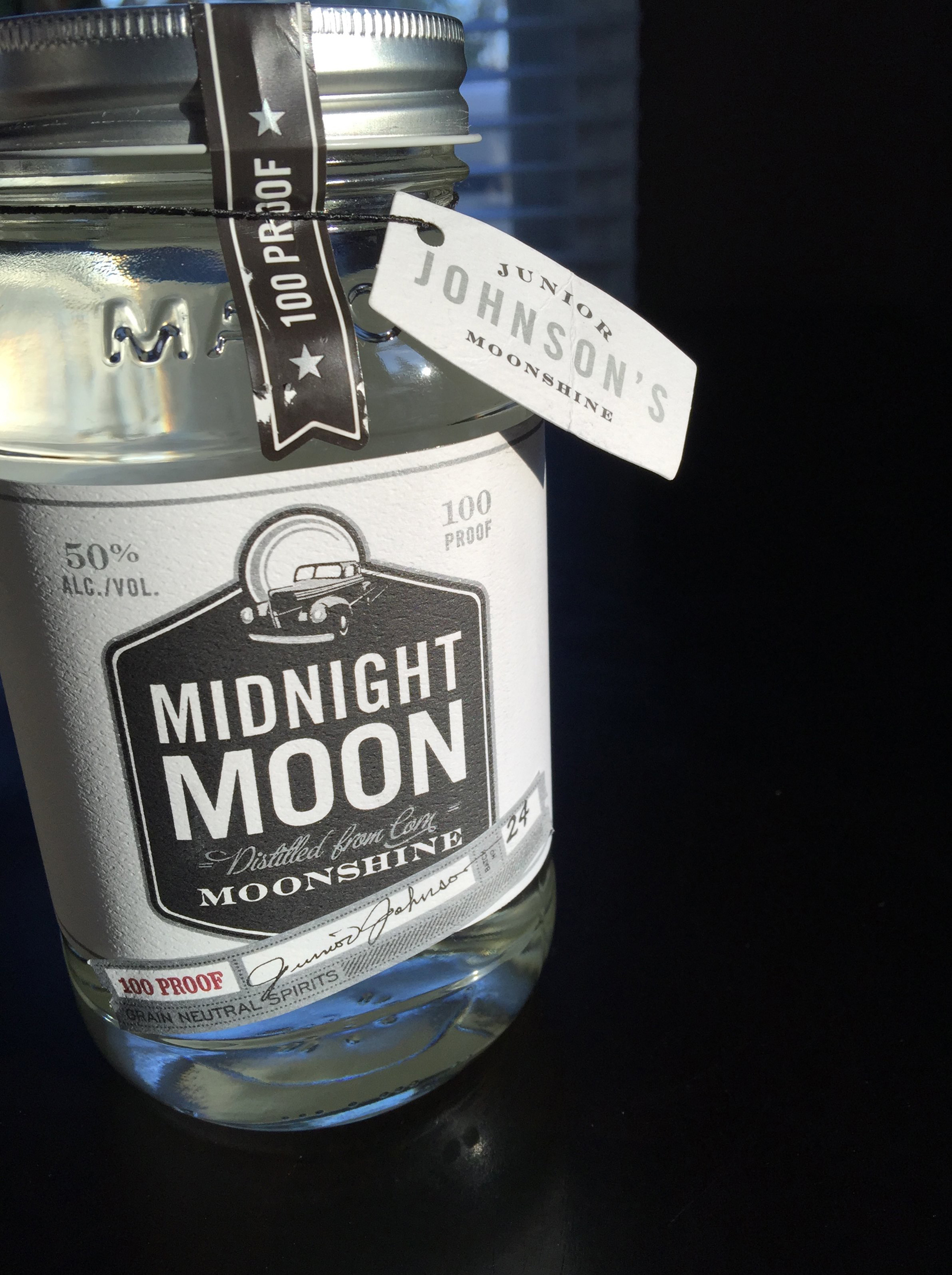 Moonshine without odor and with a mild taste Moonshine without odor and with a mild taste