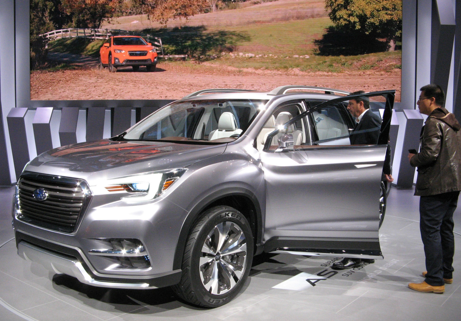 Subaru ascent размеры