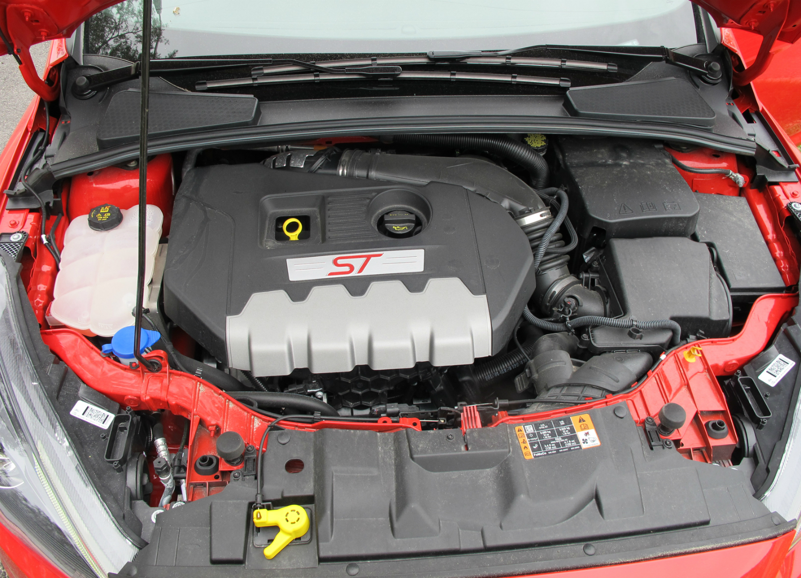 Focus ST Offers Performance On A Budget WHEELS ca mk2-focus-st-is-getting-a-full-engine-rebuild-and-54-off