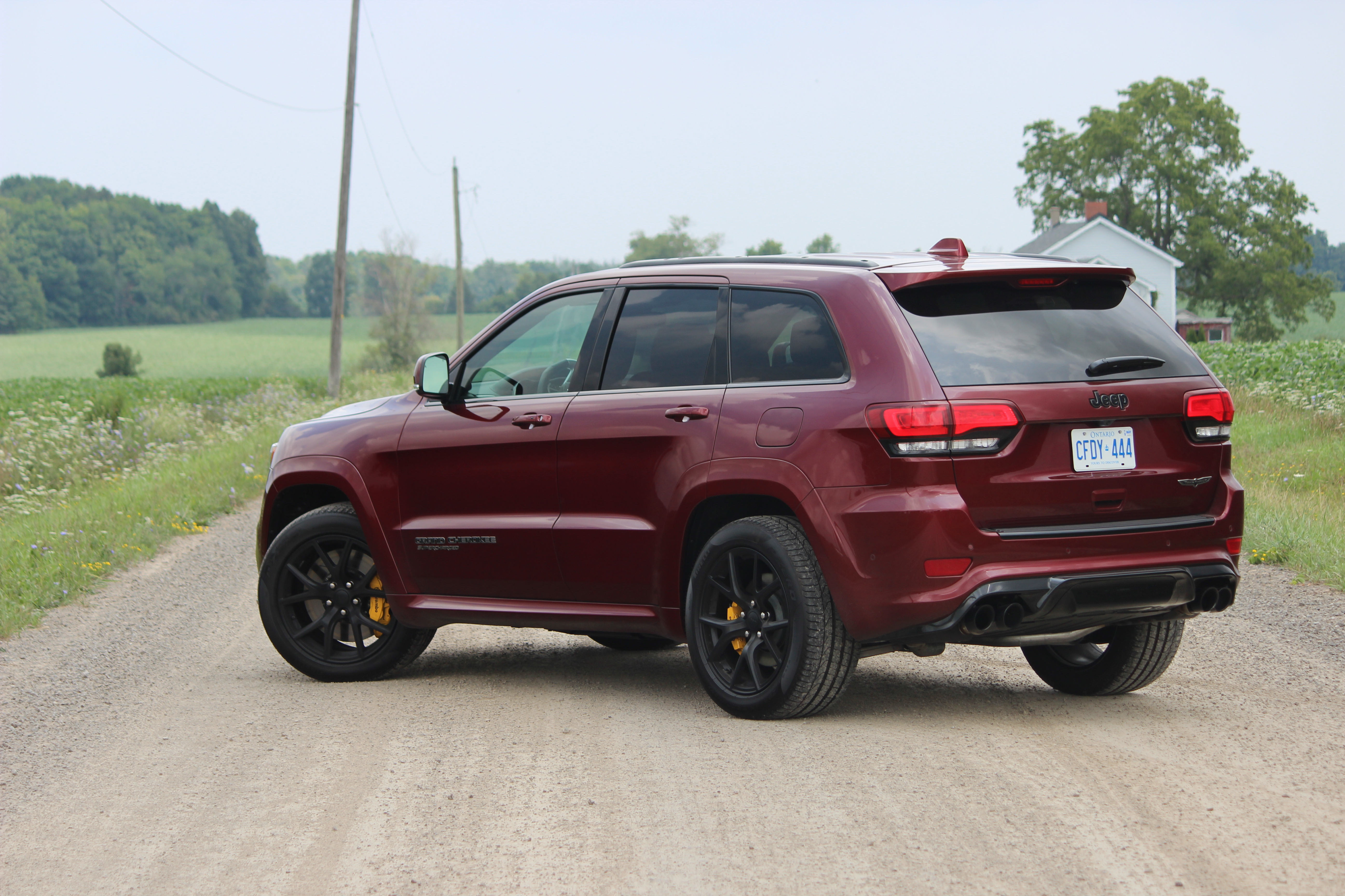 Jeep cherokee trackhawk